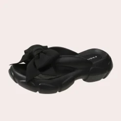 Damesschoenen*Abby - Elegante zomerse damesslippers met lint