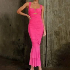 Jurken & Jumpsuits Dames*Aleksandra - Stijlvolle en nauwsluitende maxi-jurk voor dames, perfect voor de zomer