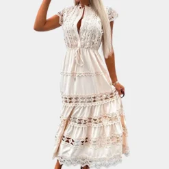 Jurken & Jumpsuits Dames*Antonina - Glamoureuze lange kanten zomerjurk met elegante flair