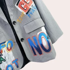 Blazers & Blouses Dames*Berthe - Oversized damesblazer met tekst voor de zomer Grijs