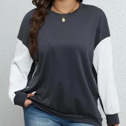 Truien & Vesten Dames*Deni - Minimalistisch en Comfortabel Dames Zomersweatshirt Marineblauw