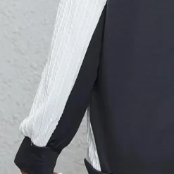 Truien & Vesten Dames*Deni - Minimalistisch en Comfortabel Dames Zomersweatshirt Marineblauw