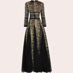 Jurken & Jumpsuits Dames*Eleanora - Elegante Kanten Zomerjurk met V-Hals Zwart