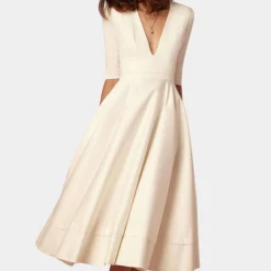 Jurken & Jumpsuits Dames*Elegante damesjurk met v-halslijn voor de zomer