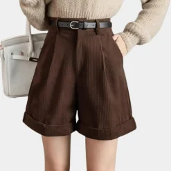 Broeken & Rokken Dames*Elmeena - Comfortabele corduroy damesshort voor de zomer