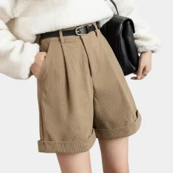 Broeken & Rokken Dames*Elmeena - Comfortabele corduroy damesshort voor de zomer