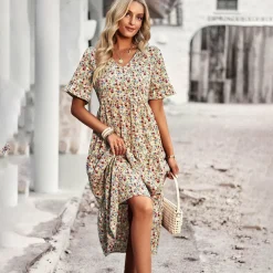 Jurken & Jumpsuits Dames*EMERY - Zomerse gebloemde midi-jurk