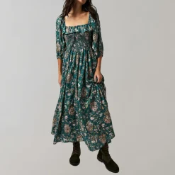 Jurken & Jumpsuits Dames*Fie - Zomerse gebloemde midi-jurk met ruches