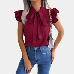 Blazers & Blouses Dames*Gail - Luchtige dames zomerblouse met strikkraag voor de lente en zomer