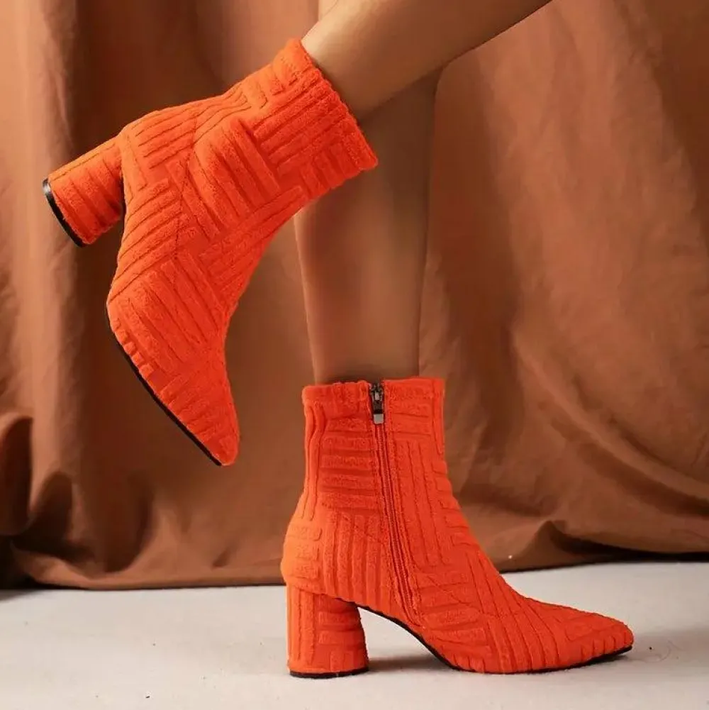 Damesschoenen*HELENA - Zomerse dameslaarzen met dikke hak in effen kleur