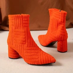 Damesschoenen*HELENA - Zomerse dameslaarzen met dikke hak in effen kleur