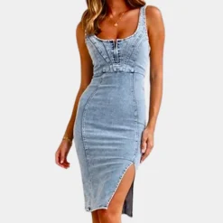 Jurken & Jumpsuits Dames*Heloise - Stijlvolle zomerse damesjurk met verstelbare bandjes