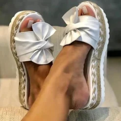 Damesschoenen*Irma - Elegante zomersandalen voor dames met strik