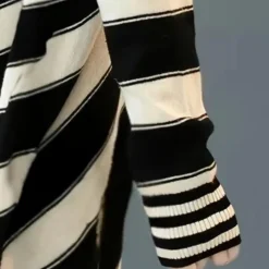 Truien & Vesten Dames*IZZIE - Modieuze Zomerse Trui voor Dames Zwart