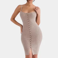 Jurken & Jumpsuits Dames*Jade - Luchtige gebreide damesjurk met knopen voor de zomer