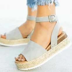 Damesschoenen*KATOKA - Stijlvolle zomersandalen voor vrouwen
