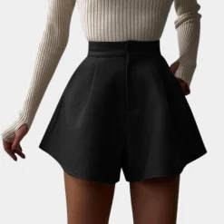 Broeken & Rokken Dames*Khuja - Elegante zomershort voor dames