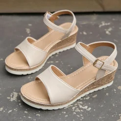 Damesschoenen*KIANA - Zomerse casual sleehak sandalen