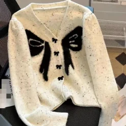 Truien & Vesten Dames*Kitarni - Dames Vest met Speels Strik Design voor de Zomer Wit