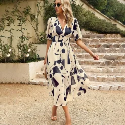 Jurken & Jumpsuits Dames*LAINEY - Elegante v-hals midi zomerjurk