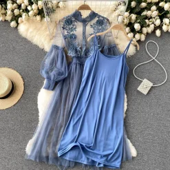 Jurken & Jumpsuits Dames*Leticia - Stijlvolle Zomer Bloemenjurk met Opstaande Kraag en Lantaarnmouwen