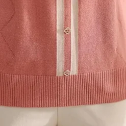 Truien & Vesten Dames*Malina - Tijdloze dames trui met eenvoudige elegantie voor de zomer Roze