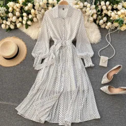 Jurken & Jumpsuits Dames*Nana - Zomerse Maxi-jurk met Stippen en Geplooide Details