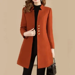 Jassen Dames*Natalie - Tijdloze damesjas met één rij knopen voor de zomer