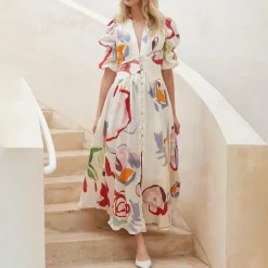 Jurken & Jumpsuits Dames*NYOMI - Modieuze zomerjurk voor zonnige dagen