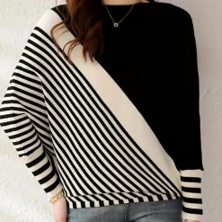 Truien & Vesten Dames*Oleda - Luxe gebreide zomerse trui voor elegante dagen