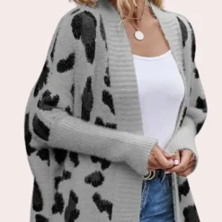 Truien & Vesten Dames*ORINTHIA - Modieus Damesvest met Luipaardprint voor de Zomer