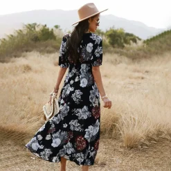 Jurken & Jumpsuits Dames*RAINA - Bloemen zomerjurk voor zonnige dagen