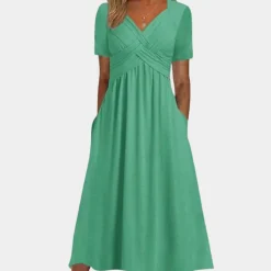 Jurken & Jumpsuits Dames*Selby - Elegante dames zomerjurk met v-hals voor zonnige dagen