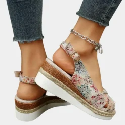 Damesschoenen*Stijlvolle zomerse sleehakken voor dames