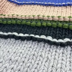 Truien & Vesten Dames*TEIA - Trendy Trui voor Dames Roze