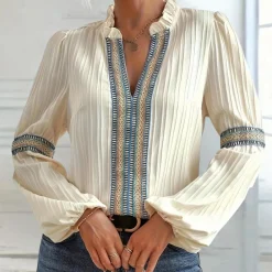 Blazers & Blouses Dames*Teodora - Luxe Dames V-hals Zomerblouse met Ruches Wit
