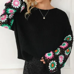 Truien & Vesten Dames*VICTORIA - Geraffineerd Zomerse Bloementrui voor Dames Zwart