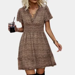 Jurken & Jumpsuits Dames*Violette - Comfortabel en luchtig zomerjurkje voor dames Khaki