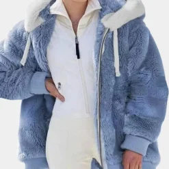 Jassen Dames*Warme damesjas met capuchon