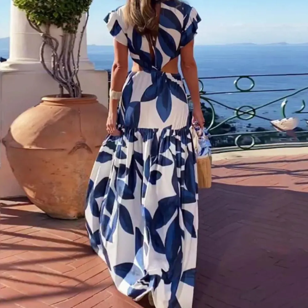 Jurken & Jumpsuits Dames*Yana - Stijlvolle Zomerjurk met Elegante V-halslijn Blauw