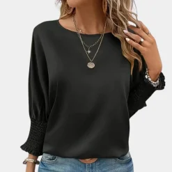 Blazers & Blouses Dames*Zuzanka - Eenvoudige damesblouse met ronde hals voor de zomer Zwart